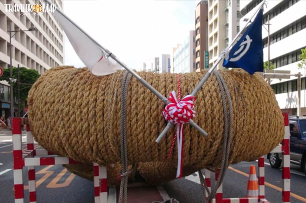 米藁で製作された世界一の綱